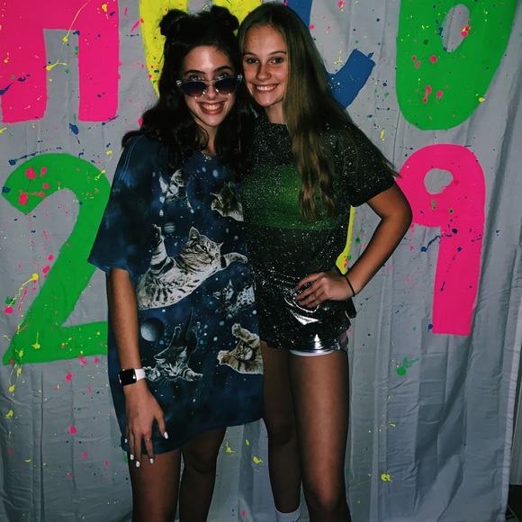 Meet your Posher, Audrey - Picture 1 of 1